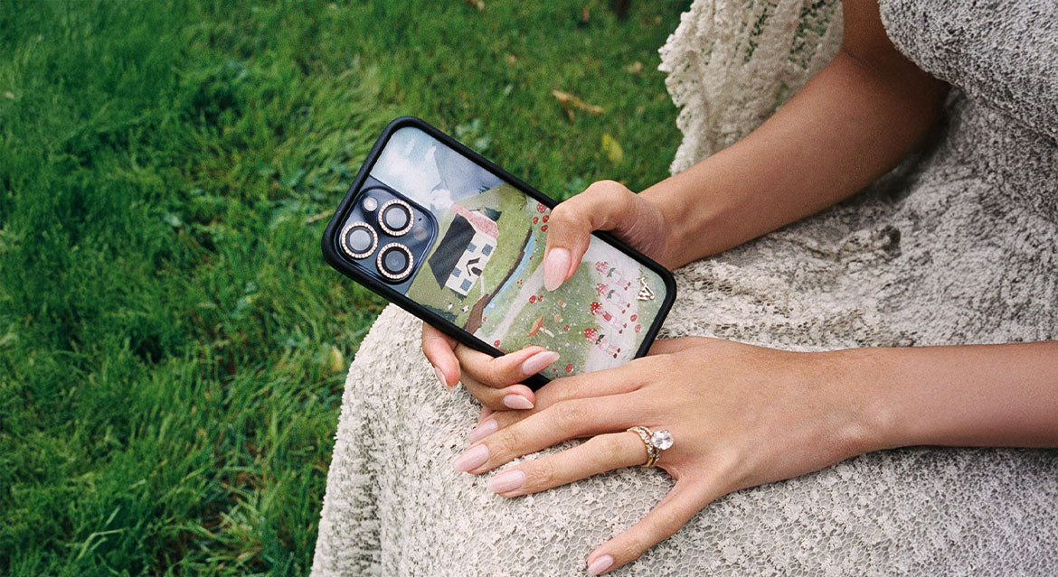 ★追跡&関税込【WILDFLOWER】iPhoneケースコラボ / Nara Smith Nara-Smith-Collection-Image.