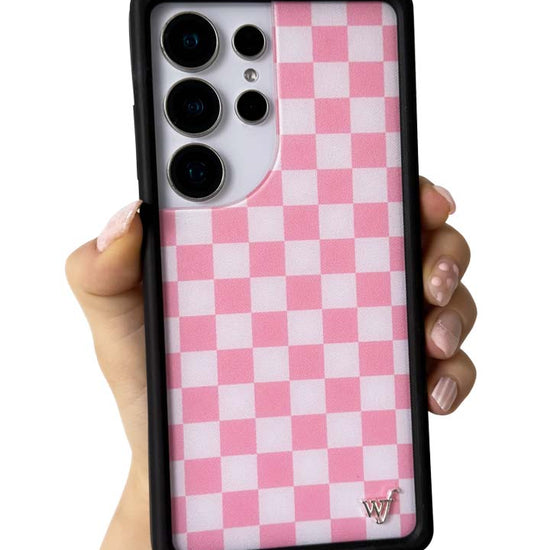 Hand Pic Image 01 Pink Checkers Samsung Galaxy Case