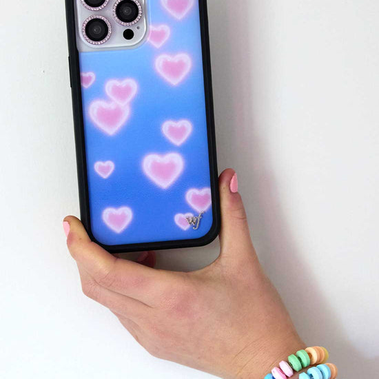 Supporting Image 01 Dreamy Hearts iPhone Case
