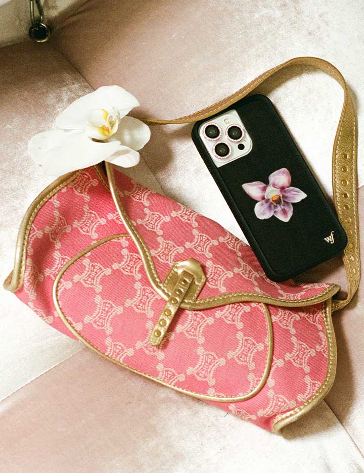 Lifestyle Image 01 Orchid Black iPhone Case
