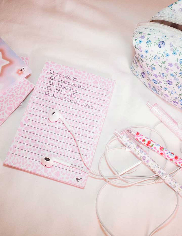 Lifestyle Image 01 Pink Meow Notepads