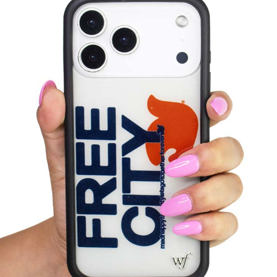THE MADHAPPY & FREECITY TOGETHERFOREVER / WHITE & NAVY iPhone 17e Case – Wildflower Cases THE MADHAPPY & FREECITY TOGETHERFOREVER / WHITE & NAVY iPhone 17e Case – Wildflower Cases