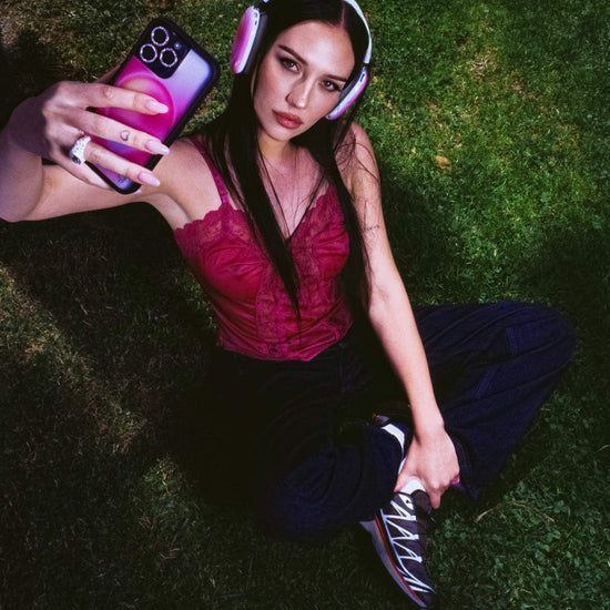 wildflower hot pink aura iphone 15 case