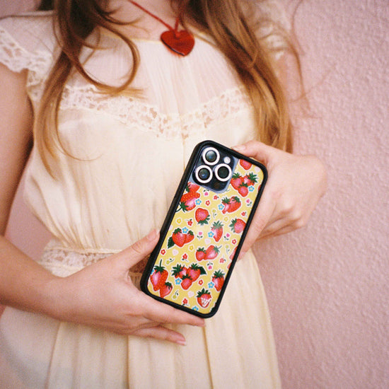wildflower sweet berries iphone 14pro case