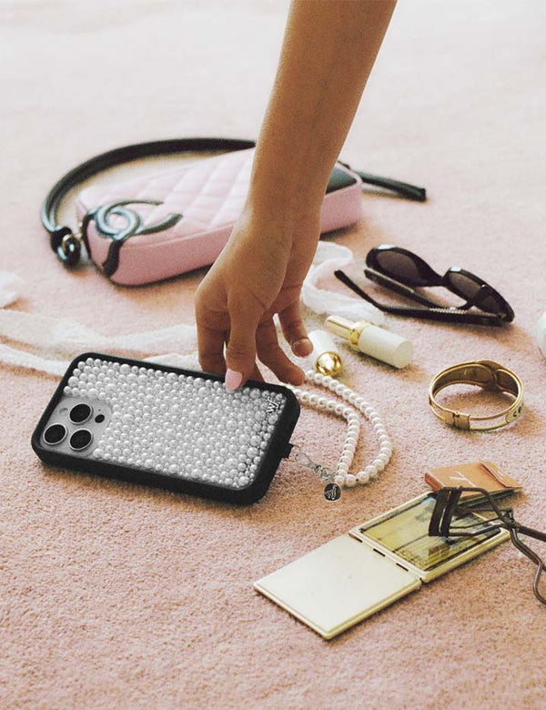 Wildflower iPhone case 17 Pro Max Pearl White Cute