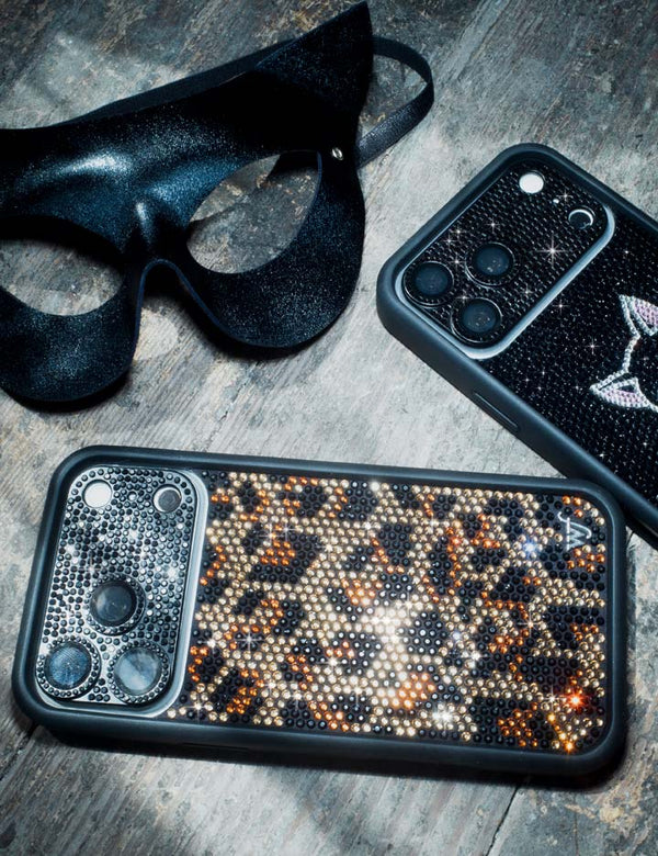 Wildflower iPhone case 18 Pro Max Rhinestone Meow Brown Cute