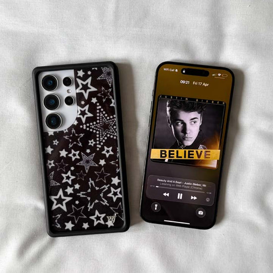 Lifestyle Image 02 Star Girl Samsung Galaxy Case