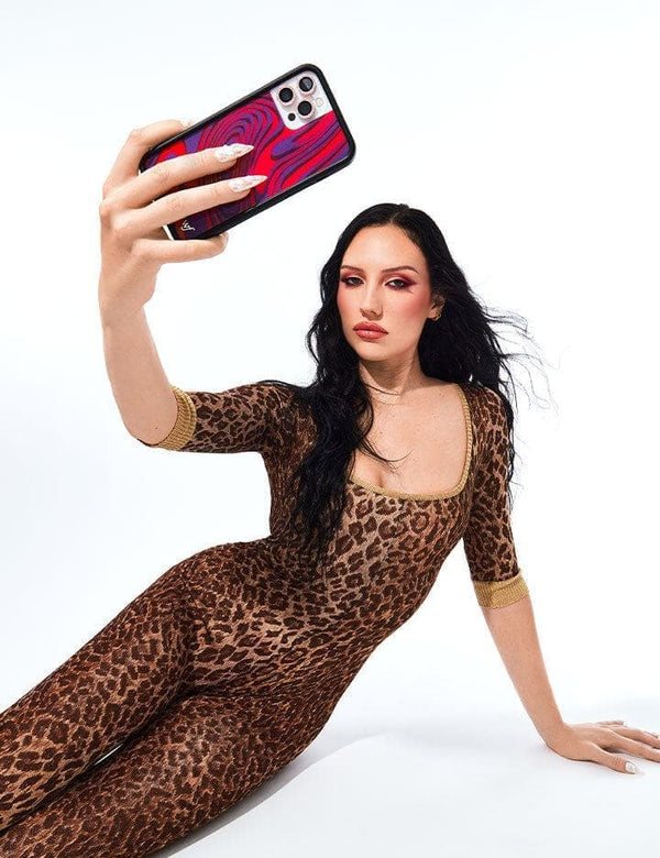 Lifestyle Image 02 Swerve iPhone Case