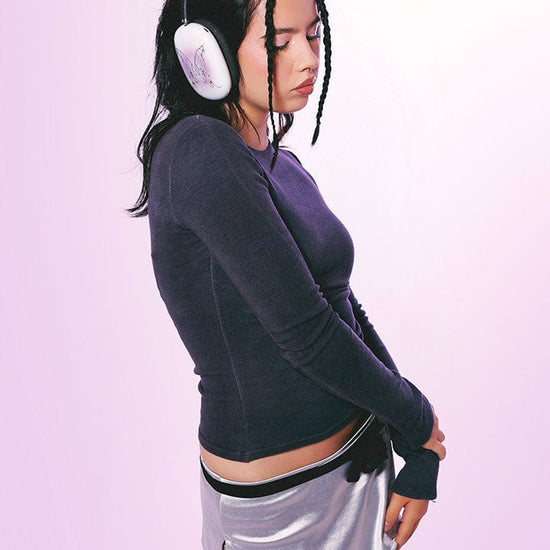 Supporting Image 03 AI Butterfly Airpods Max