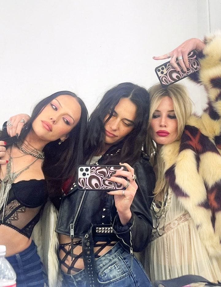 Supporting Image 03 About-Face iPhone Case