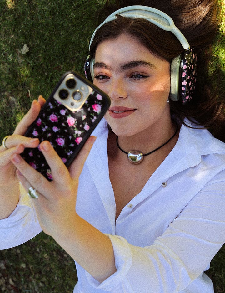 iPhone 16 Pro Max CaseBlack and Pink Floral - Thumbnail 4