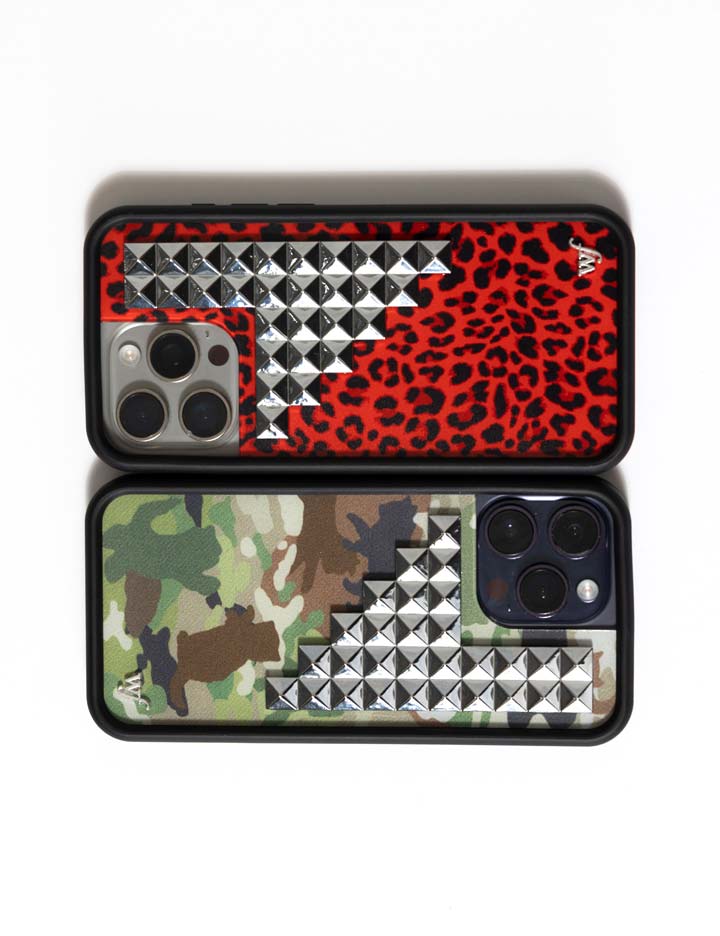 Supporting Image 03 Cat Camo Stud iPhone Case