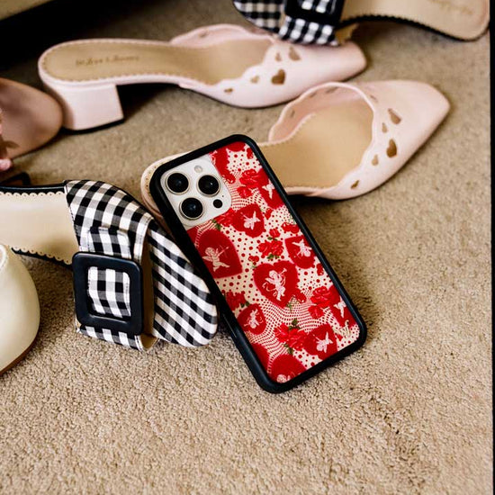 Lifestyle Image 03 Cupid Dot iPhone Case