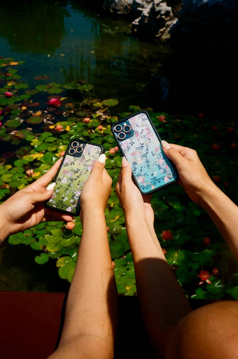 Supporting Image 03 Gallery Girlie Blue iPhone Case