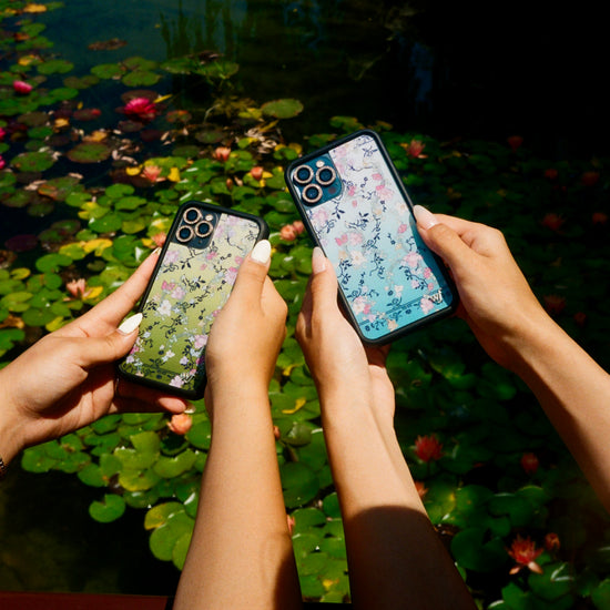 Supporting Image 03 Gallery Girlie Blue iPhone Case