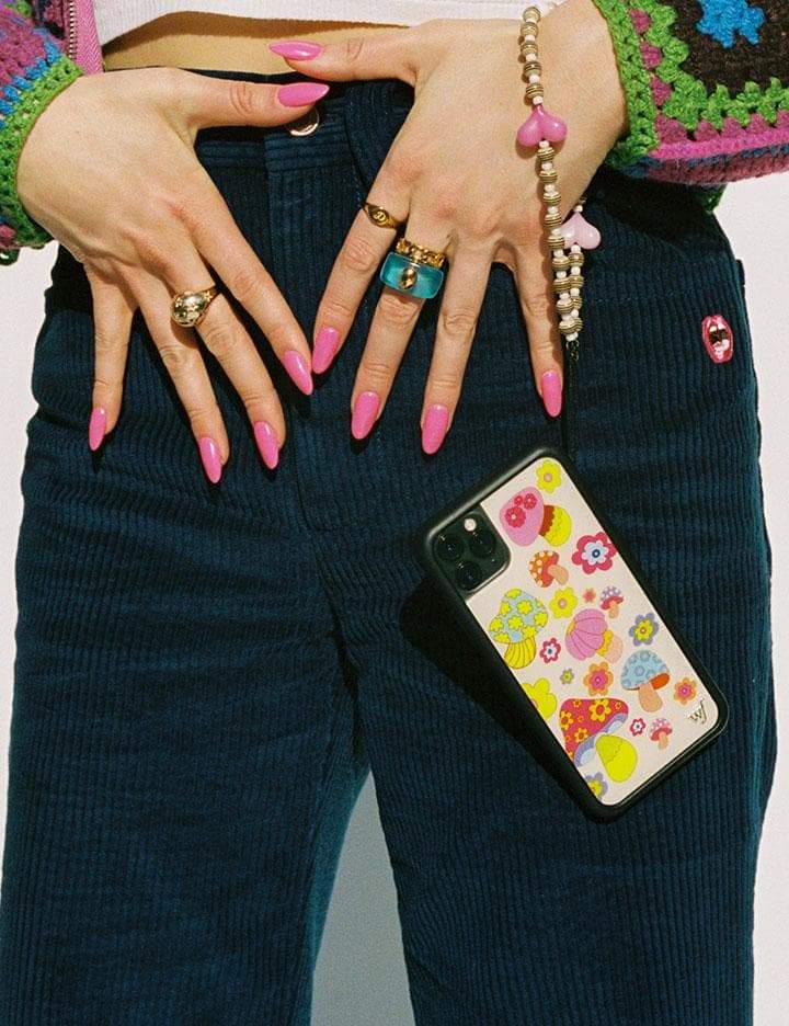 iPhone 12 Pro Max Case Groovy Shroom - Thumbnail 5