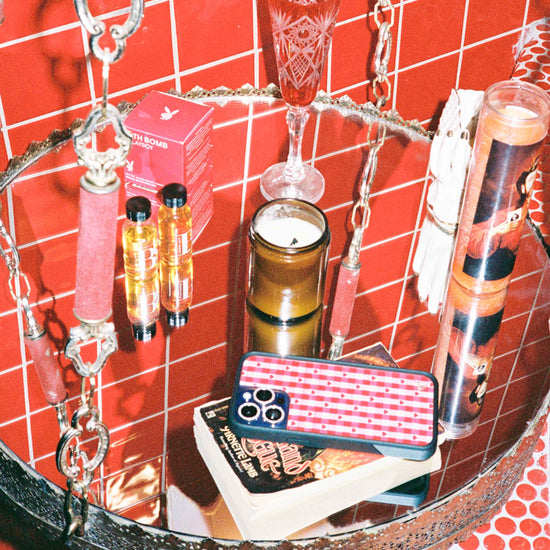 Supporting Image 03 Red Gingham Hearts iPhone Case