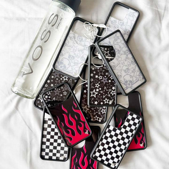 Supporting Image 03 Skull Girl iPhone Case