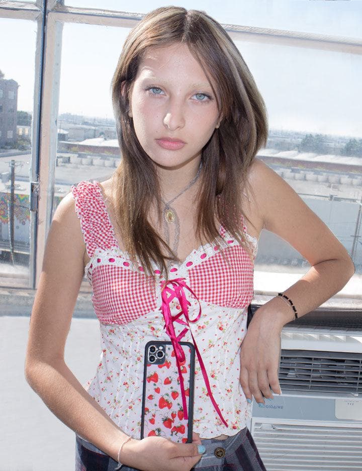 iPhone 16 Pro Max Case Strawberry Fields - Thumbnail 5