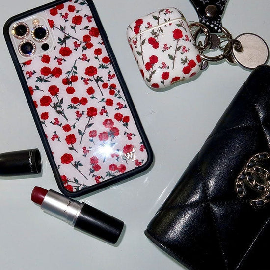 Supporting Image 04 Red Roses Airpods iPhone Case