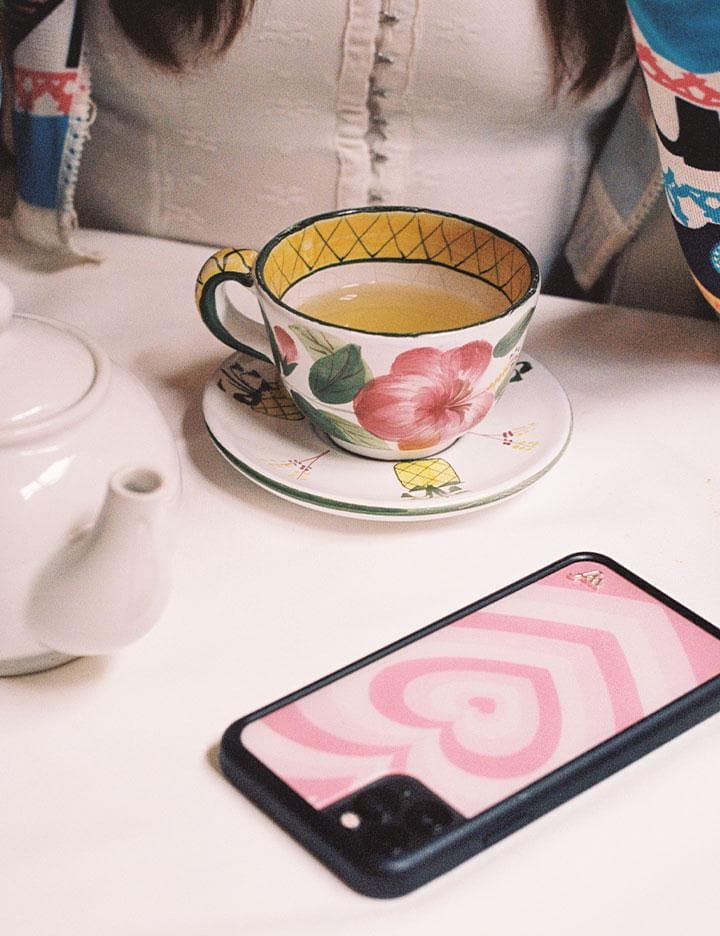 Supporting Image 04 Rose Latte Love iPhone Case
