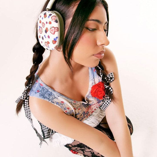 Wildflower Fruit Tart AirPods Max Cover Lifestyle Image 04