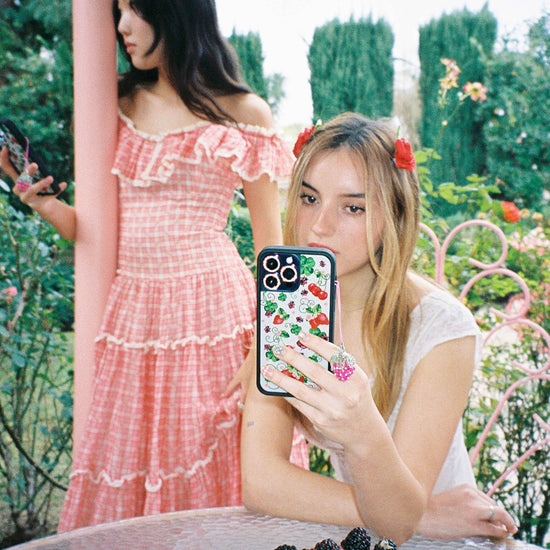 iPhone 15 Plus CaseBugs n' Berries - Thumbnail 4