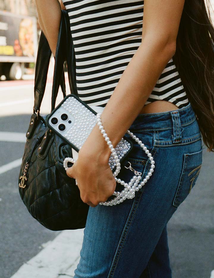 Supporting Image 05 Pearl Crossbody White