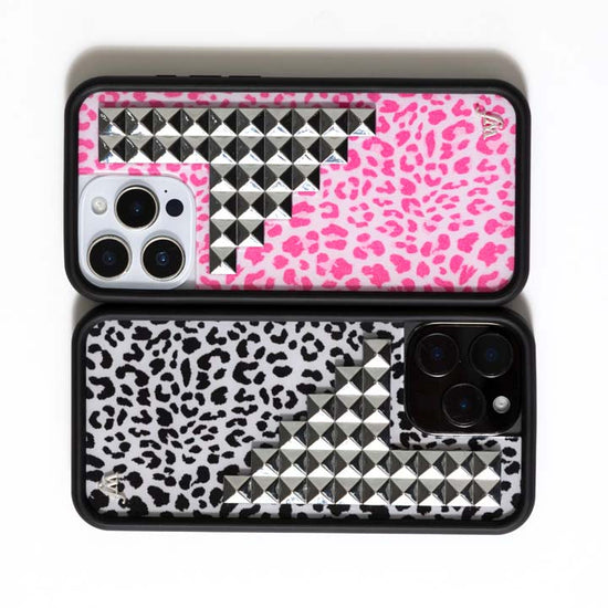 Supporting Image 05 Snow Meow Stud iPhone Case
