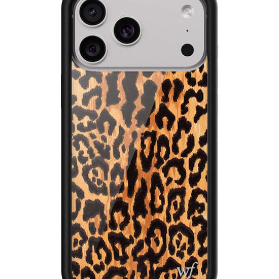 Wildflower Leopard Love iPhone 17 Pro Max Case