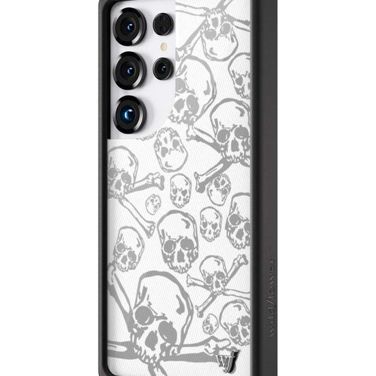 Wildflower Galaxy S25 case Ultra Skull Girl Gray Cute