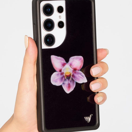 Lifestyle Image 01 Orchid Samsung Galaxy Case