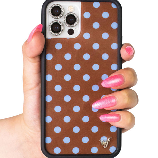 Lifestyle Image 01 Polka Dot | Brown and Blue