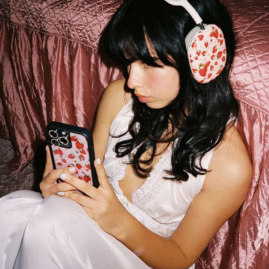 Lifestyle Image 02 Strawberry Fields AirPods Max Cover