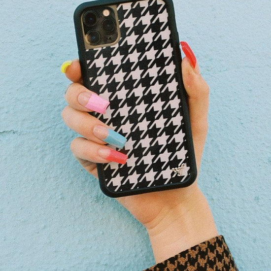Houndstooth iPhone 11 Case.