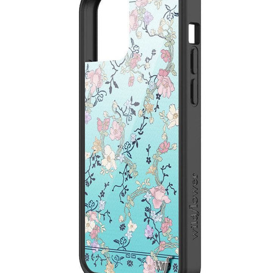 wildflower gallery girlie blue iphone 12/12pro case angle